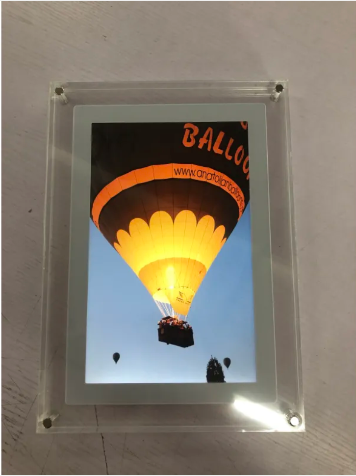 Digital Photo Frame with acrylic display, video playback, 1GB storage, and USB-C charging